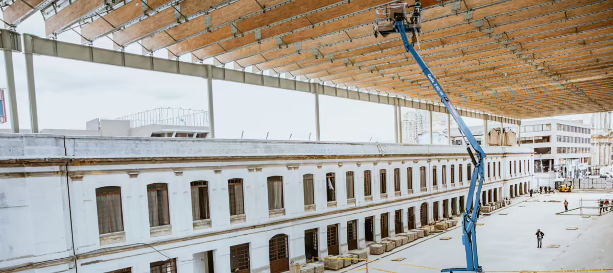 Del Bronx Distrito Creativo a los Caminos del Agua: expertos recorren el patrimonio histórico de Bogotá en el Día Mundial de las Ciudades 2025