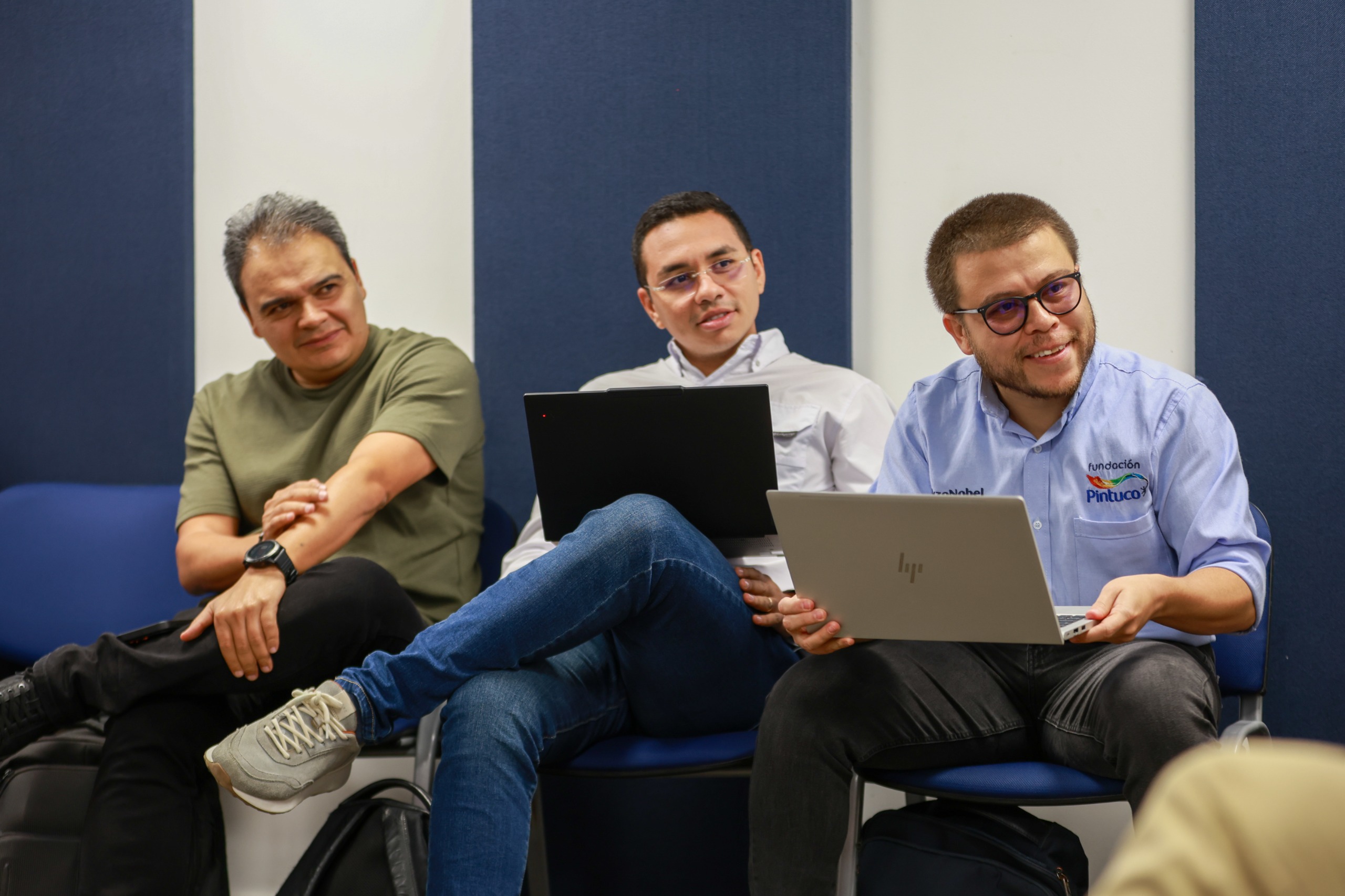 foto reunión EDRU barrio obrero