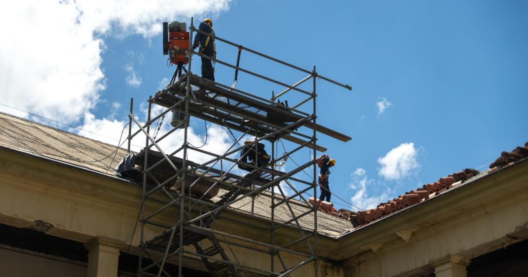 fotografía obreros trabajando